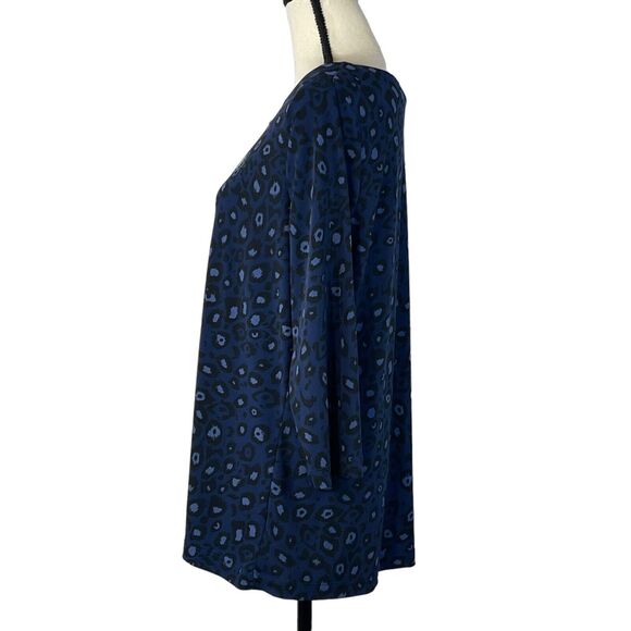 Croft & Barrow Large Top 3/4 Sleeve Stretch Keyhole Neck Leopard Print Navy Blue - Picture 5 of 8